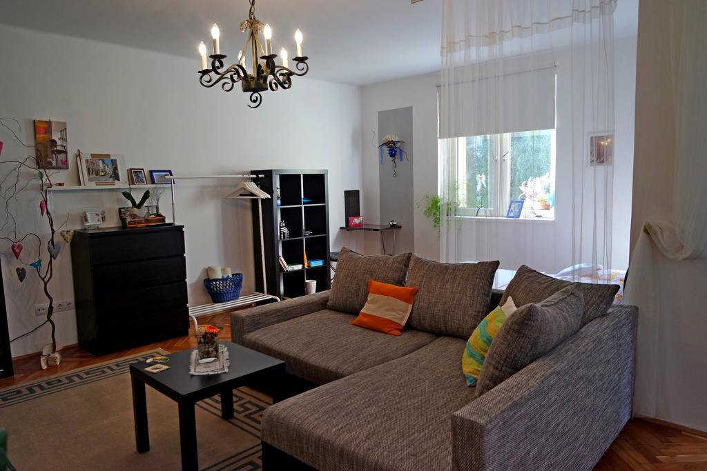 Belvarosi Studio Apartman Győr Exteriör bild